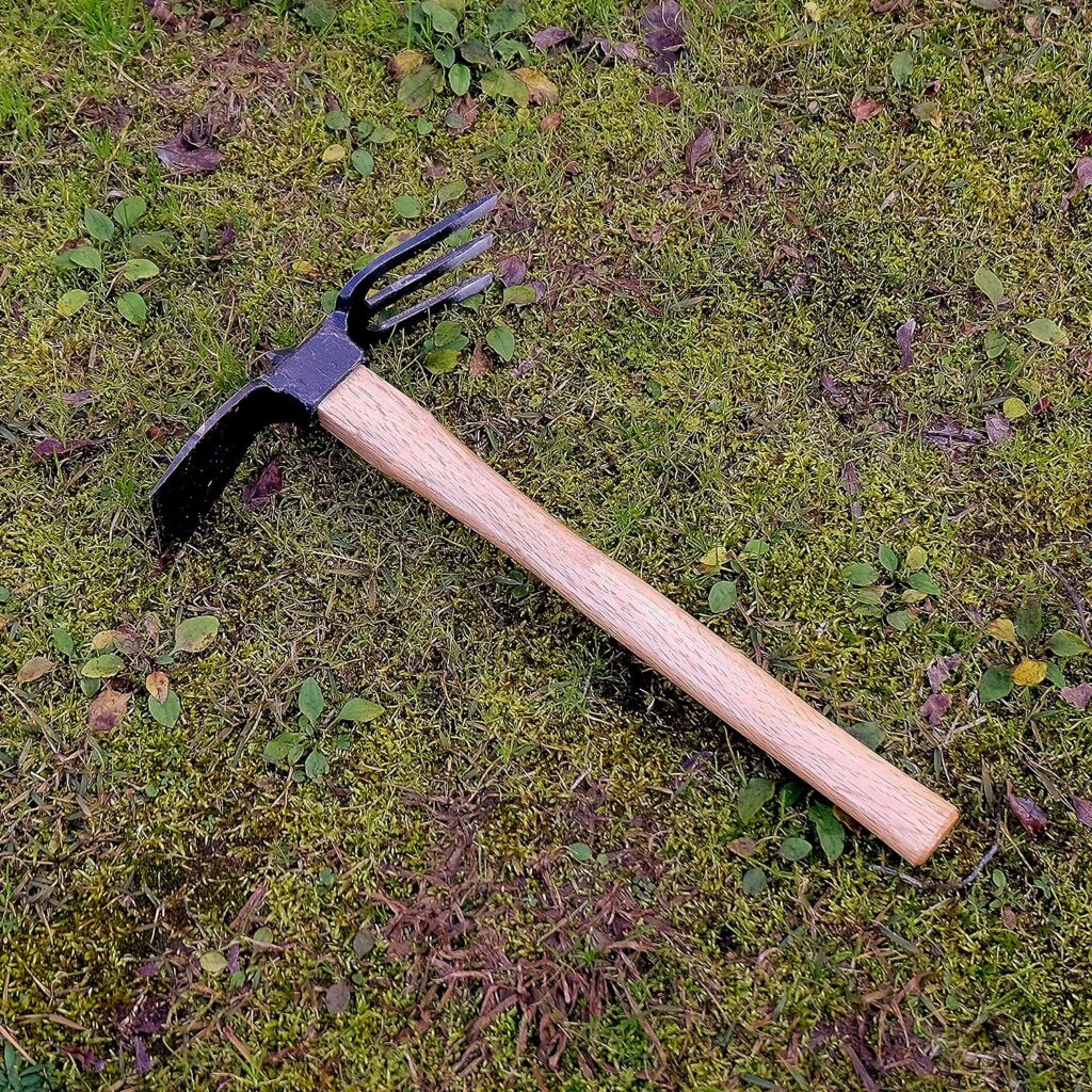 KAKURI Hoe Cultivator Combo Hand Tiller 14-3/4 Heavy Duty Hand Forged Japanese Steel Blade, Japanese Gardening Tool for Digging, Raking, Cultivating, Weeding, Made in Japan