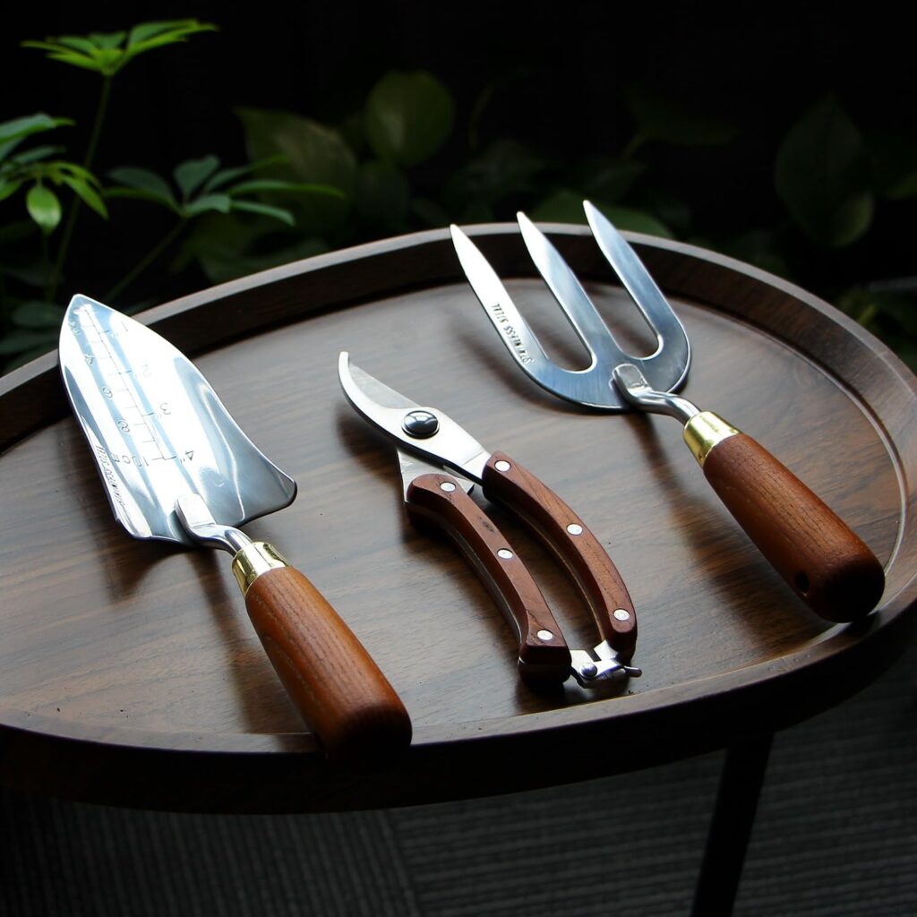 Japanese Gardening Tools Set, 3 Pcs Garden Tools Set Including The Pruning Shears, Trowel and Hand Fork, Heavy Duty Stainless Steel with Polished Finish