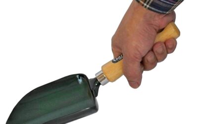 Japanese Soil Scoop Garden Tool Review