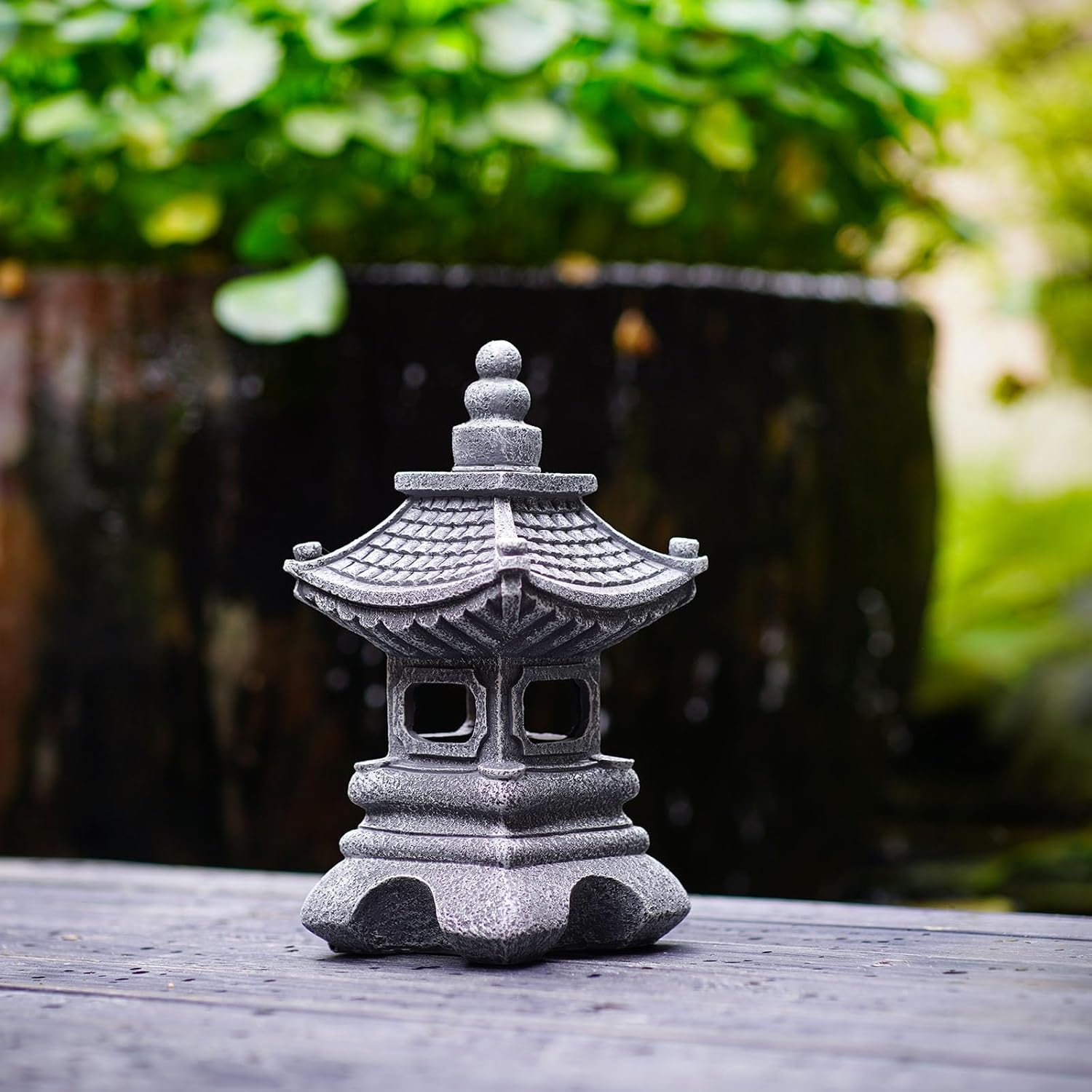 Pagoda Garden Statues Solar Powered Statue Japanese Garden Outdoor Zen Lantern Decorations for Home Yard Lawn Landscape Decor